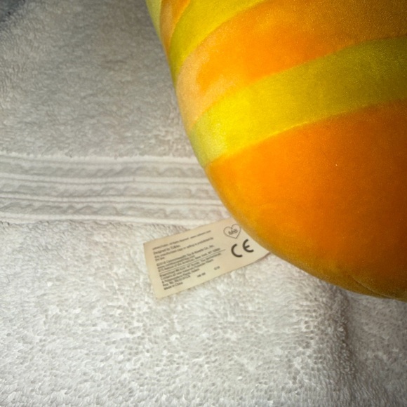 Larva Yellow Plush Toy with Sound 12-inch 2019 CWT Collection Works - Picture 9 of 10